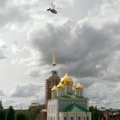 Установка шпиля в Тульском Кремле
